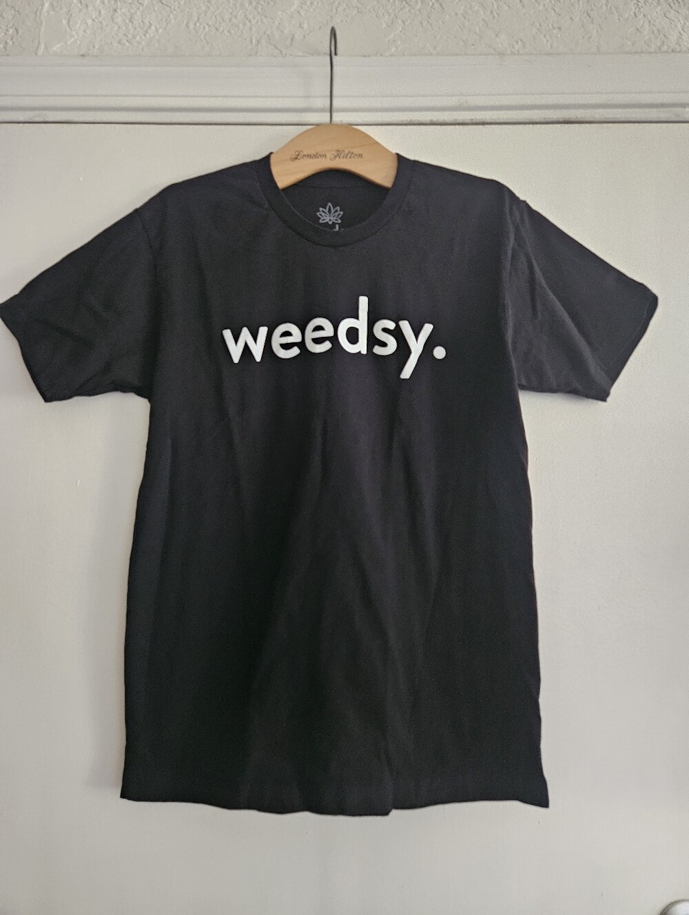 Weedsy Black Women's Logo Tee -Medium